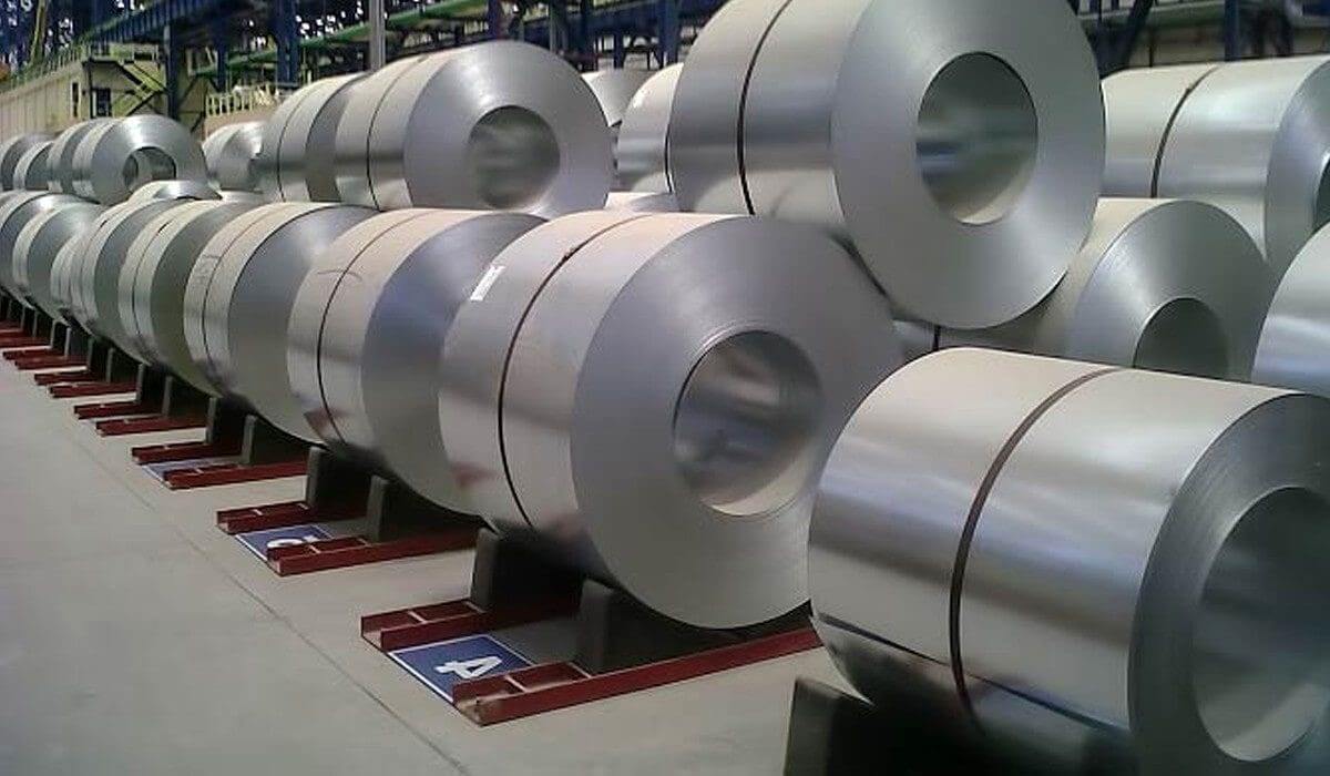 ورق های فولادی براساس استانداردهای مشخصی تولید و عرضه می شوند.